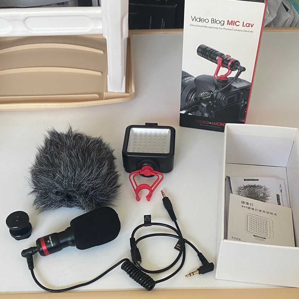 Video Blog MIC Lav Microphone Kit - Black & Red